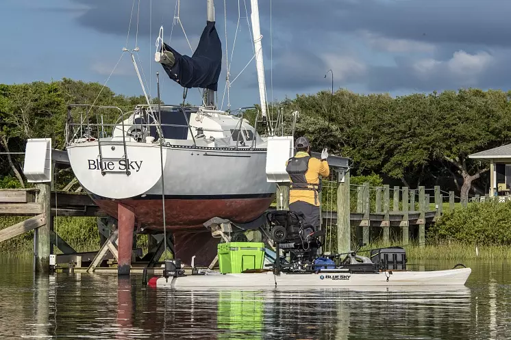 Blue Sky Boatworks 360 Angler Педальный катамаран для рыбалки Blue Sky Boatworks 360 Angler